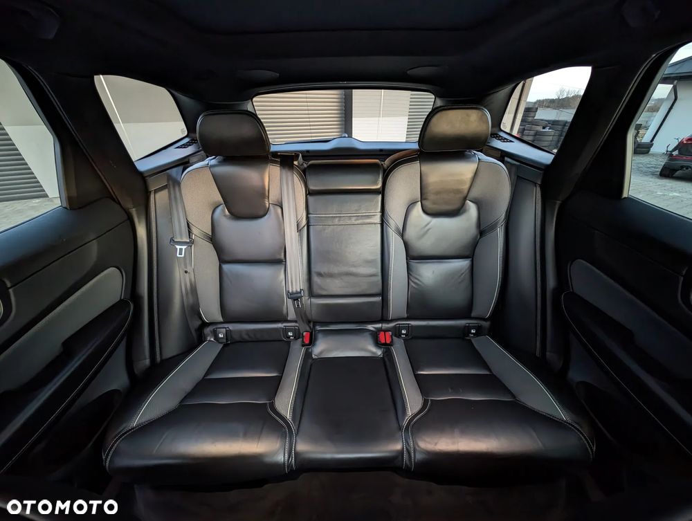 Volvo XC 60 D5 AWD R-Design - 35