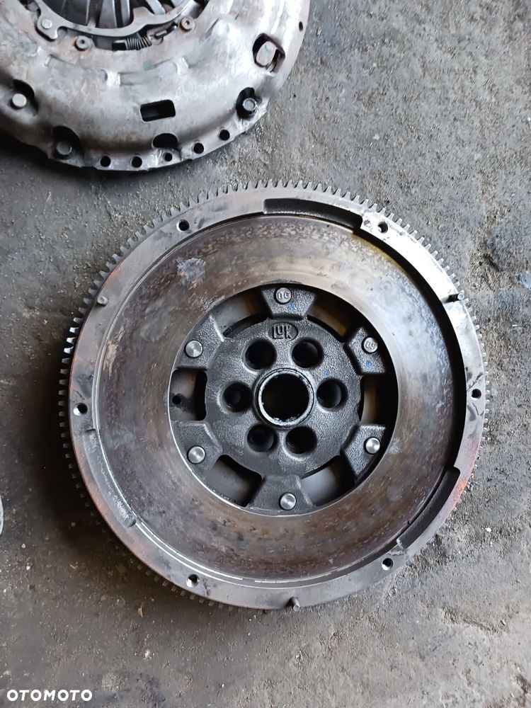 Sprzęgło dwumasa tarcza docisk kompletne 6 BIEGÓW LUK 415043110 2.0 TDI Skoda Octavia Superb Volkswagen Passat Touran Caddy Audi A3 A6 - 5