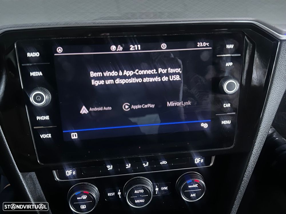 VW Passat 1.6 TDI Business DSG - 46