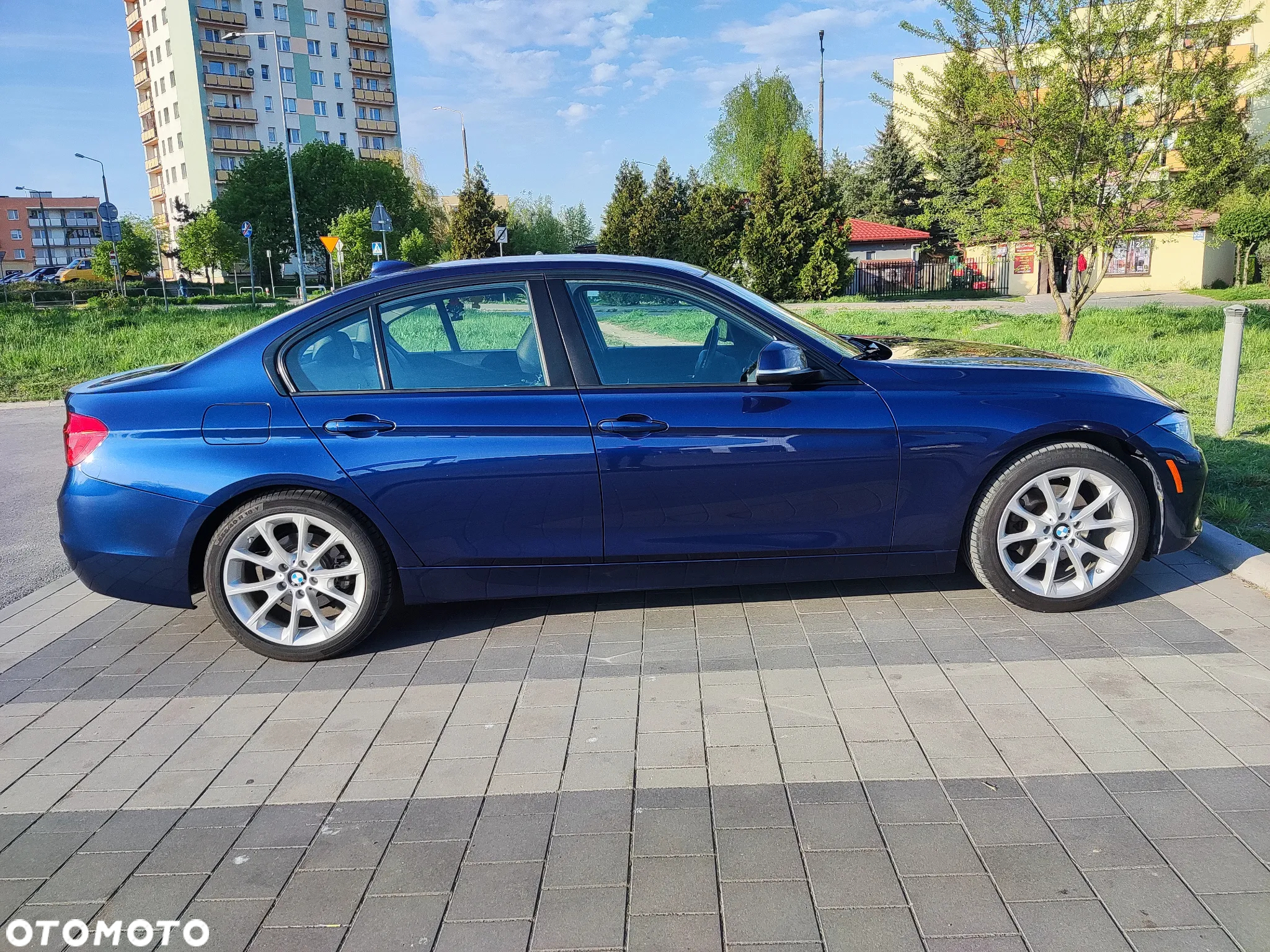 BMW Seria 3 320i - 4