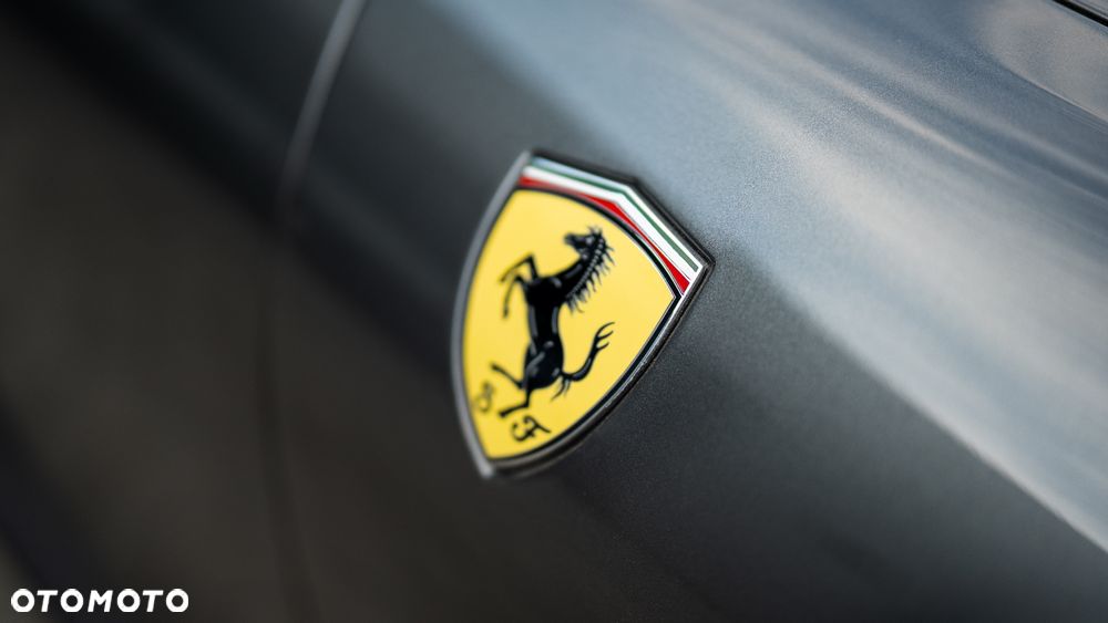 Ferrari Roma - 14