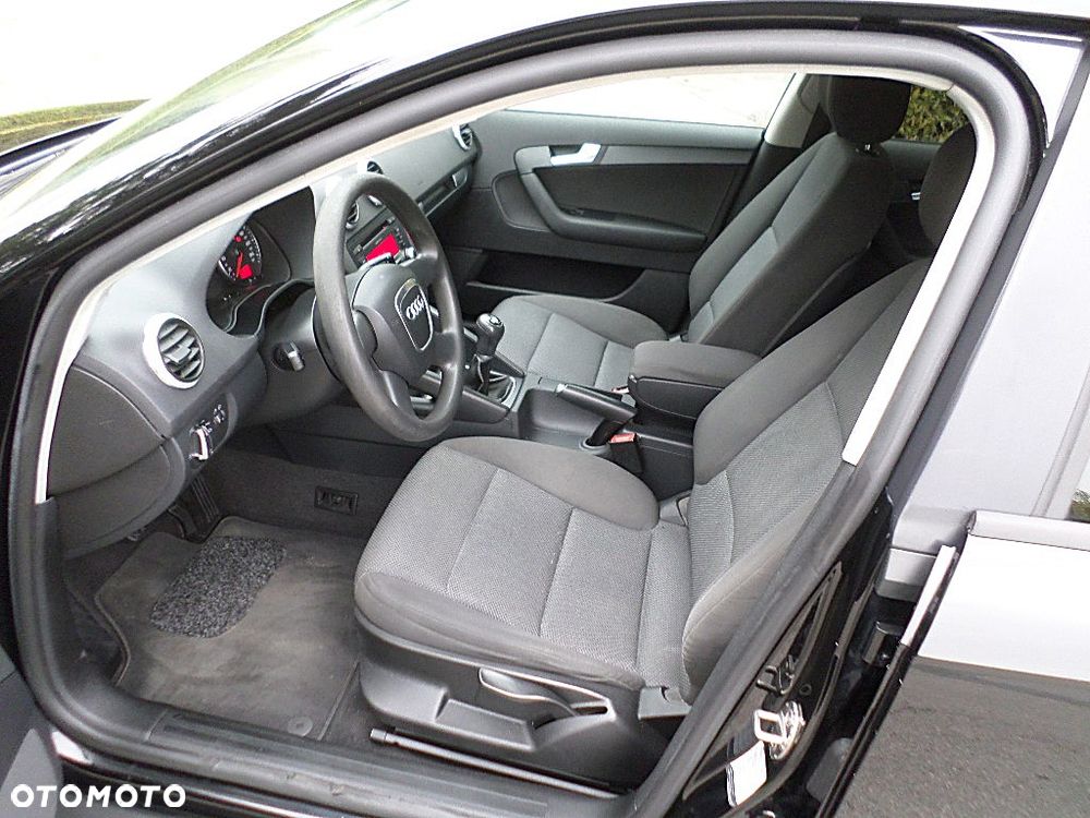 Audi A3 Sportback - 14