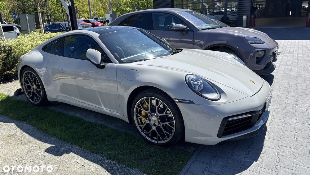 Porsche 911 Carrera 4S - 3