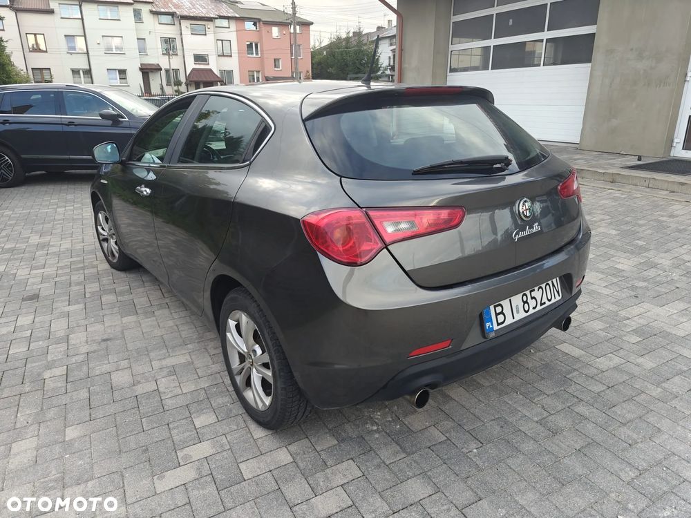 Alfa Romeo Giulietta 2.0 JTDM Distinctive - 4