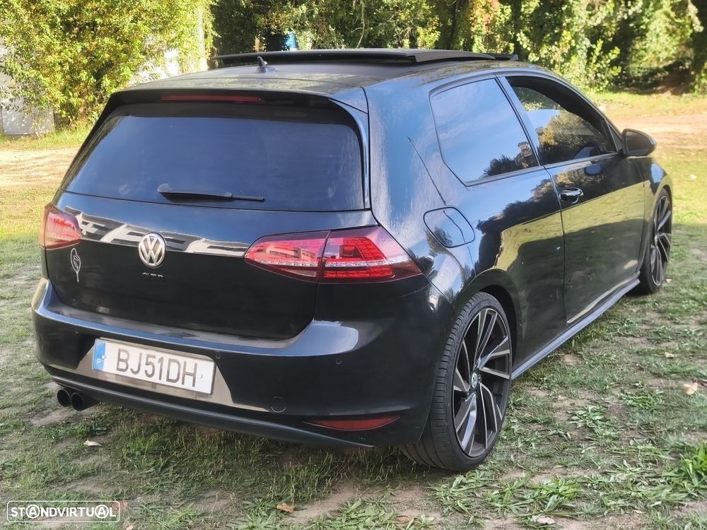 VW Golf 2.0 TDI GTD DSG - 4