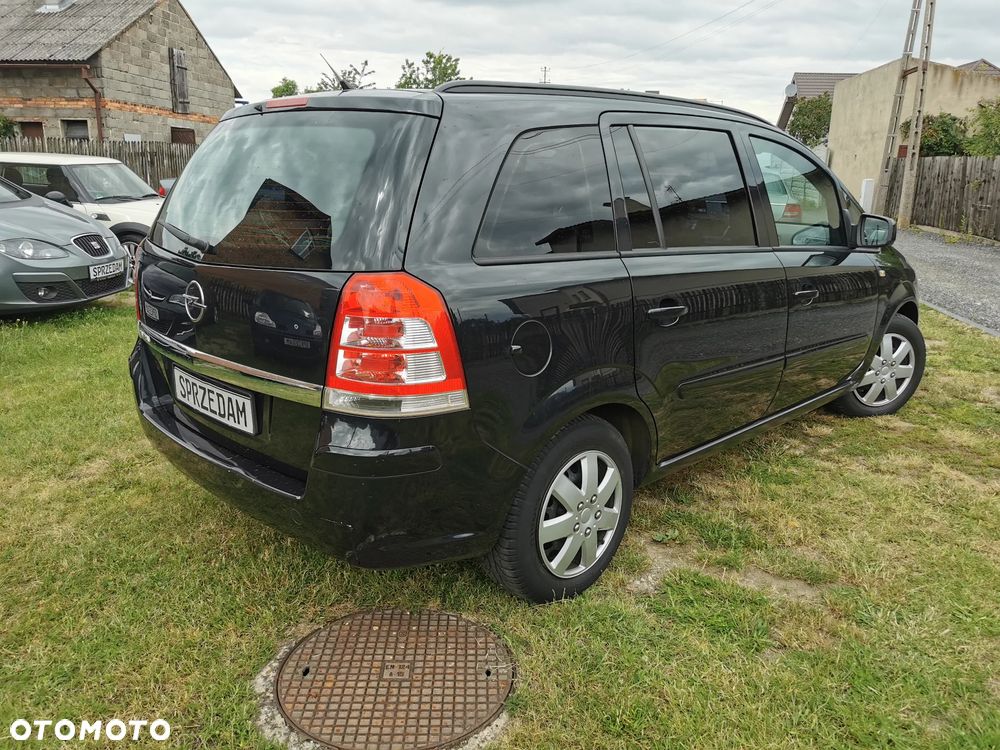 Opel Zafira 1.8 Cosmo EU5 - 9