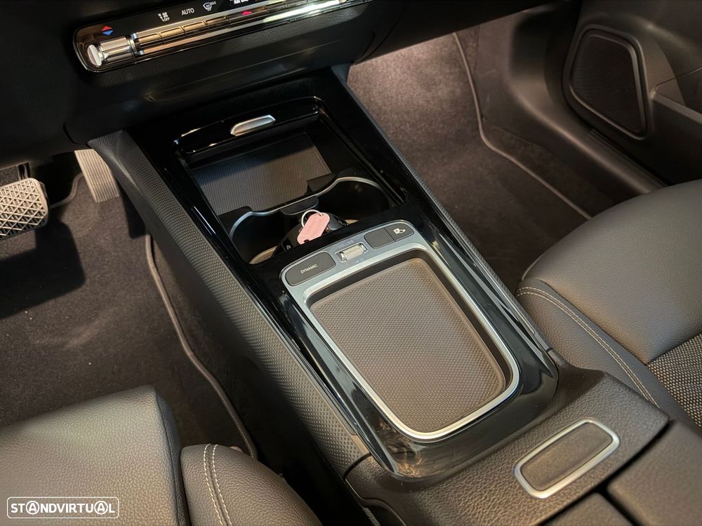Mercedes-Benz GLA 180 7G-DCT Progressive - 15