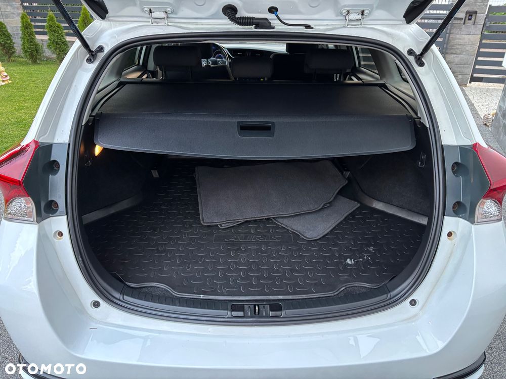 Toyota Auris 1.8 HSD Prestige NAVI - 26