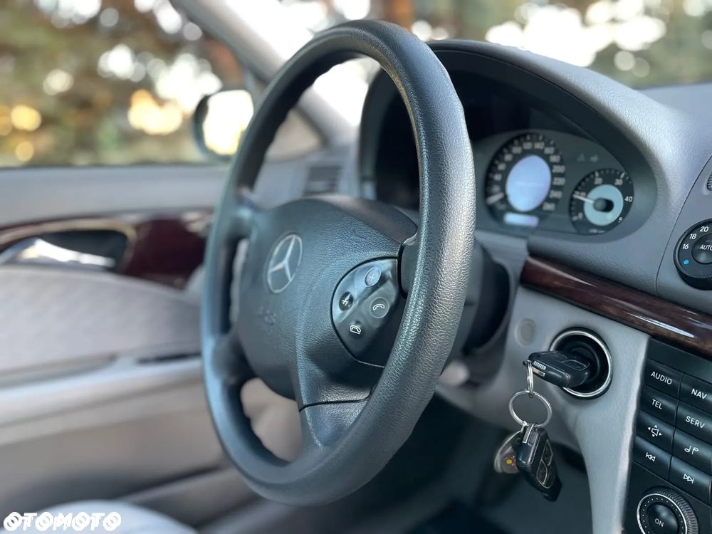Mercedes-Benz Klasa E 220 CDI Automatik Classic - 17