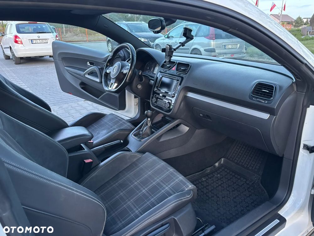 Volkswagen Scirocco 2.0 TDI - 7