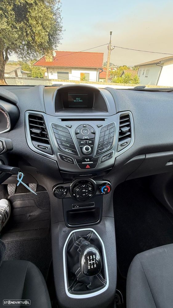 Ford Fiesta 1.0 T EcoBoost Titanium - 21