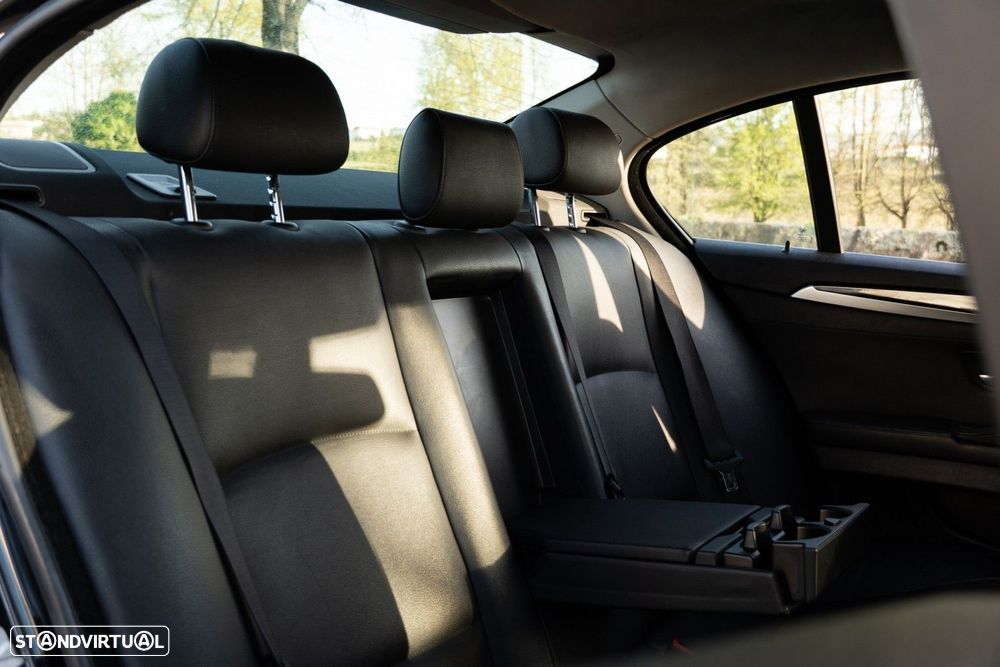 BMW 520 d Line Luxury - 10