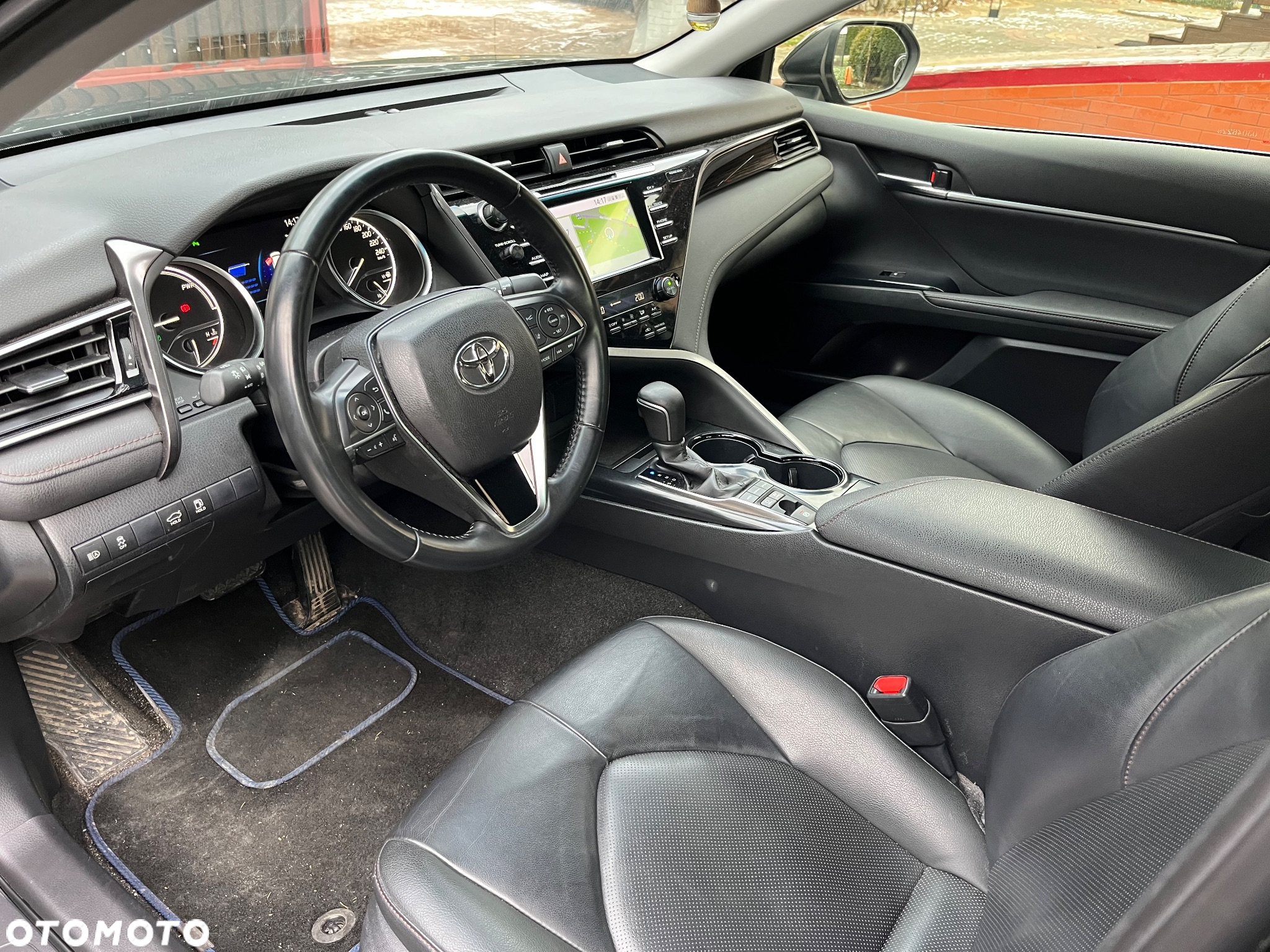 Toyota Camry 2.5 Hybrid Executive CVT - 6