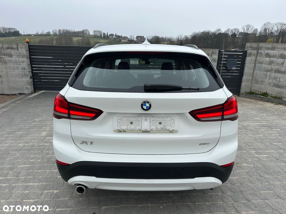 BMW X1 xDrive25e Business Edition - 5