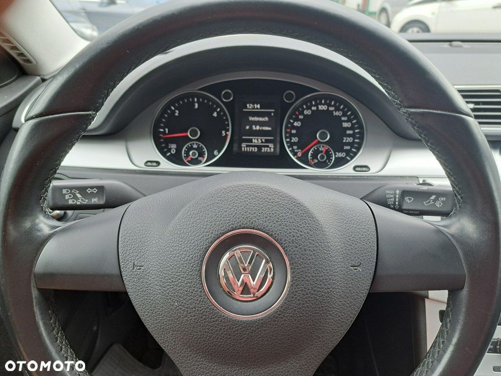 Volkswagen Passat 1.6 TDI Trendline - 23