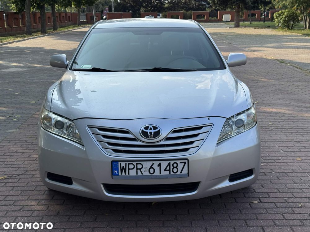 Toyota Camry - 12