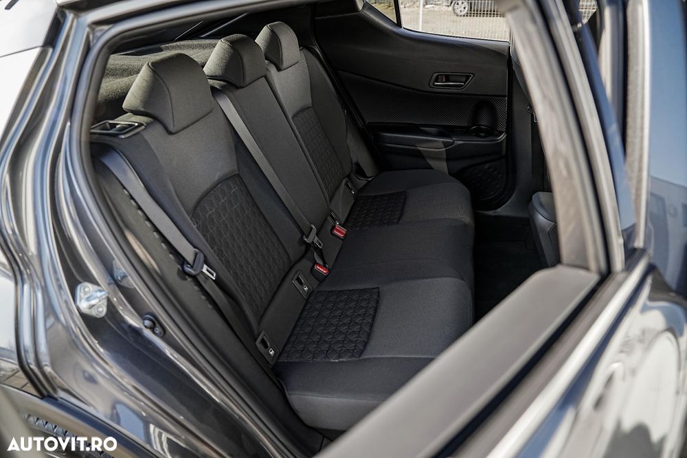 Toyota C-HR 1.8 HSD 122 CP 4x2 CVT Style - 13