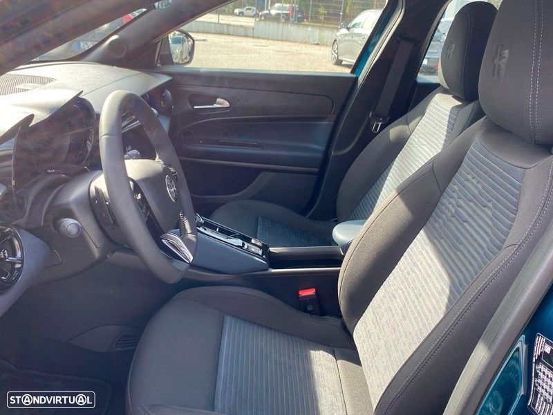 Alfa Romeo Junior 1.2 eDCT6 - 9