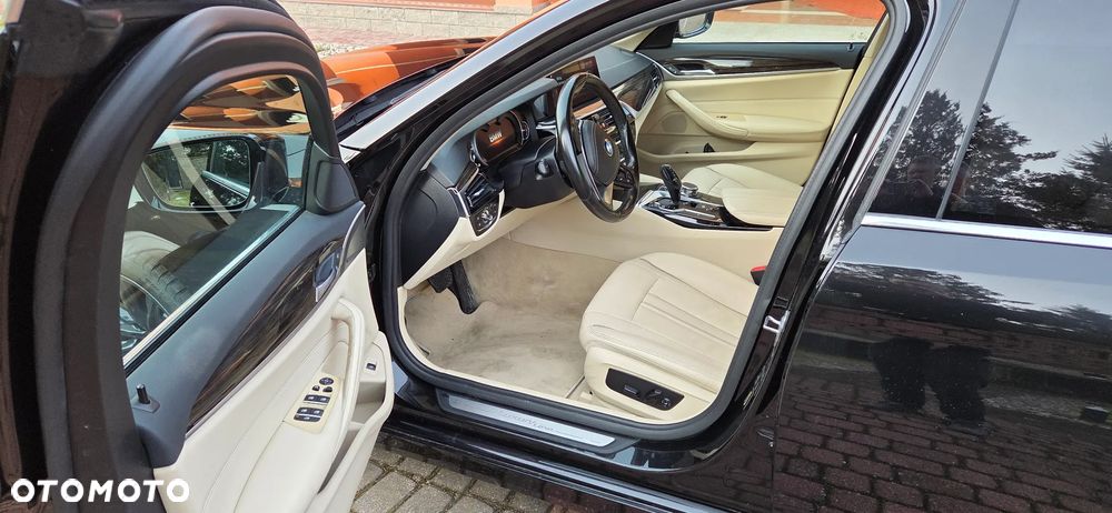 BMW Seria 5 520d Luxury Line - 15