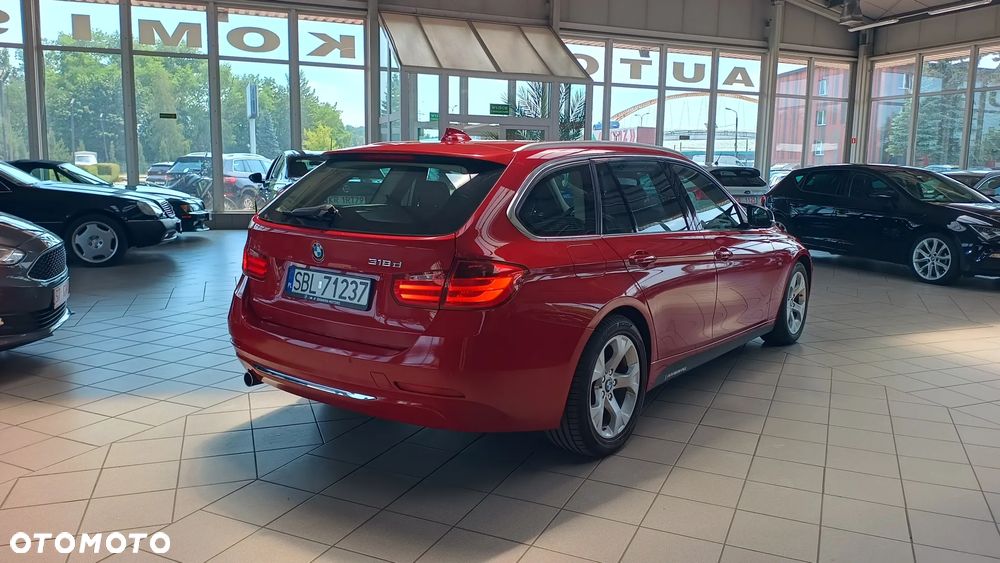 BMW Seria 3 318d Luxury Line - 15