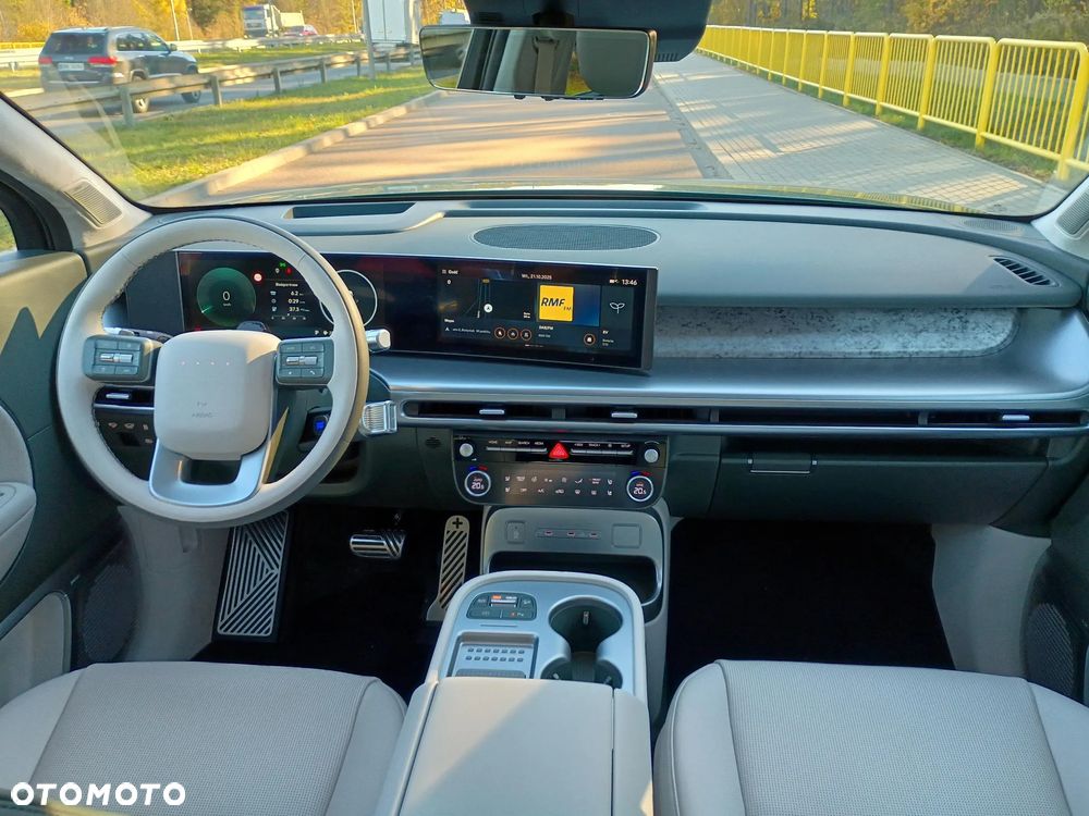 Hyundai IONIQ 9 110kWh Calligraphy AWD - 26