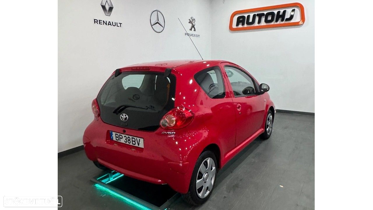 Toyota Aygo 1.0 + AC - 3