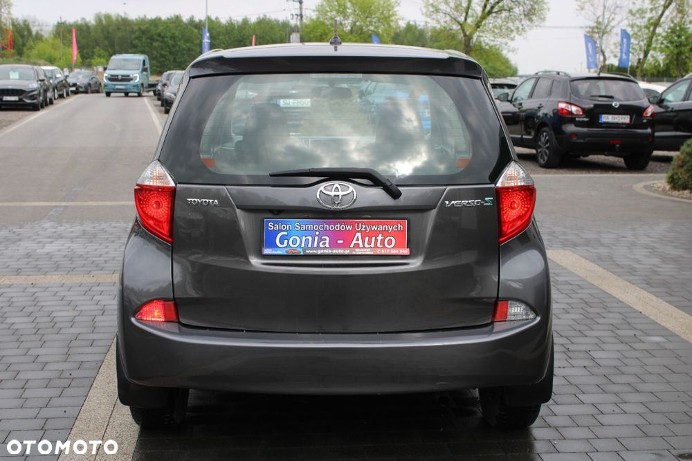 Toyota Verso S - 5