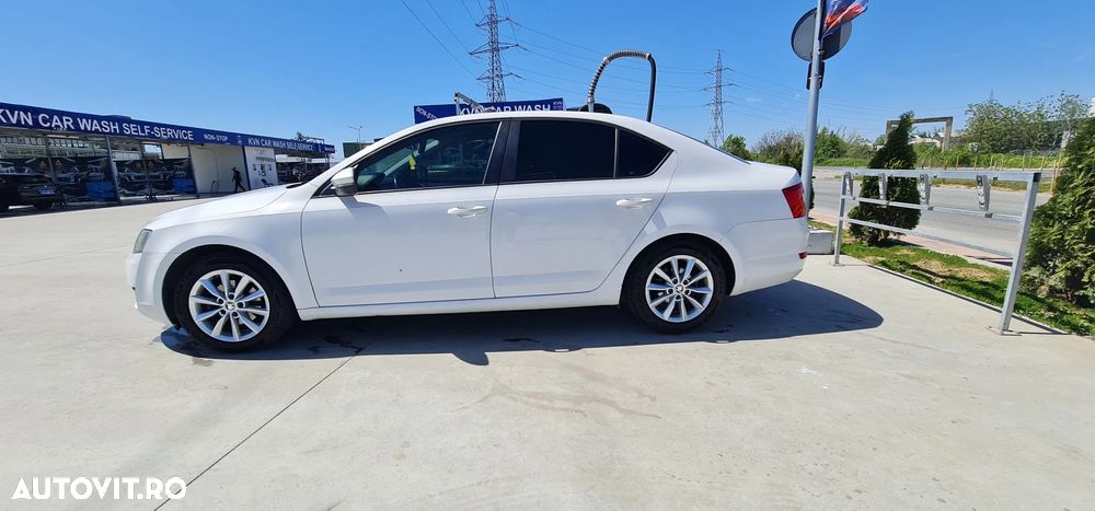 Skoda Octavia 1.6 TDI Greenline - 3