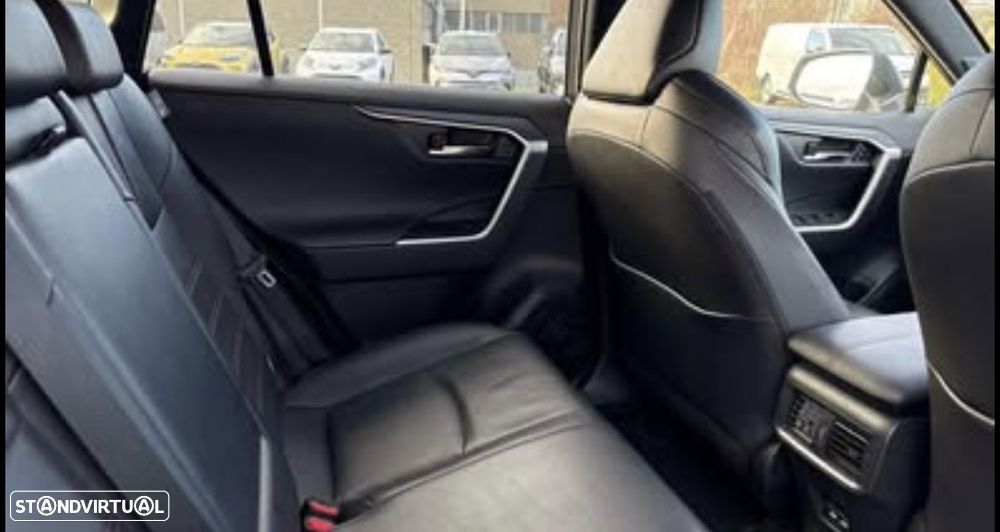 Toyota RAV4 - 16