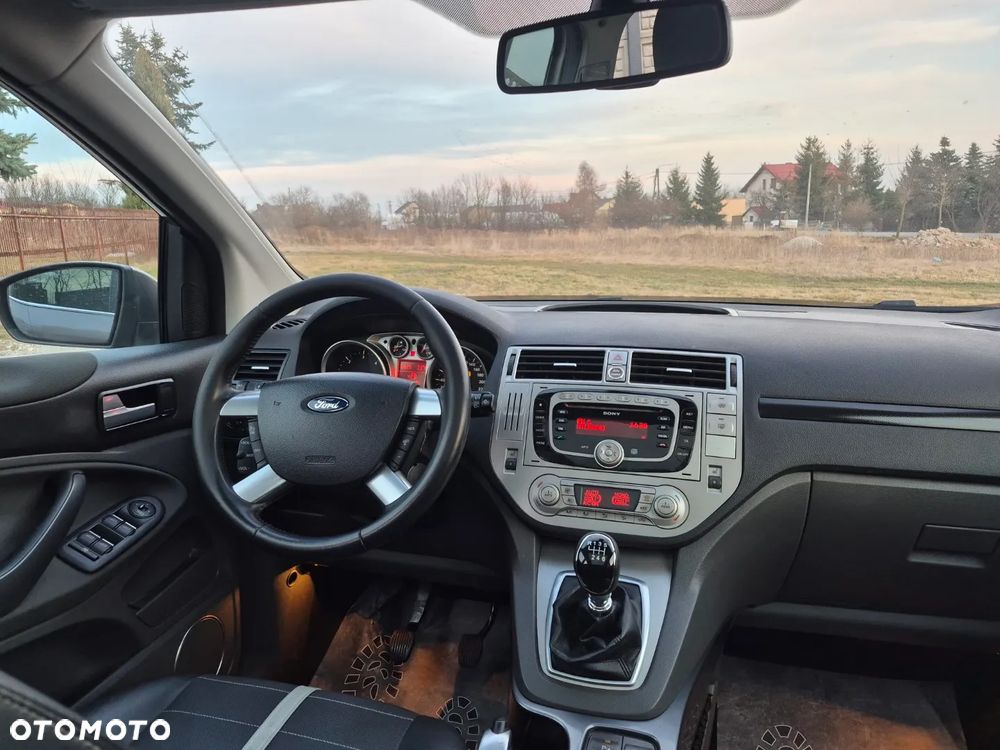 Ford Kuga 2.0 TDCi 4x4 Titanium - 14