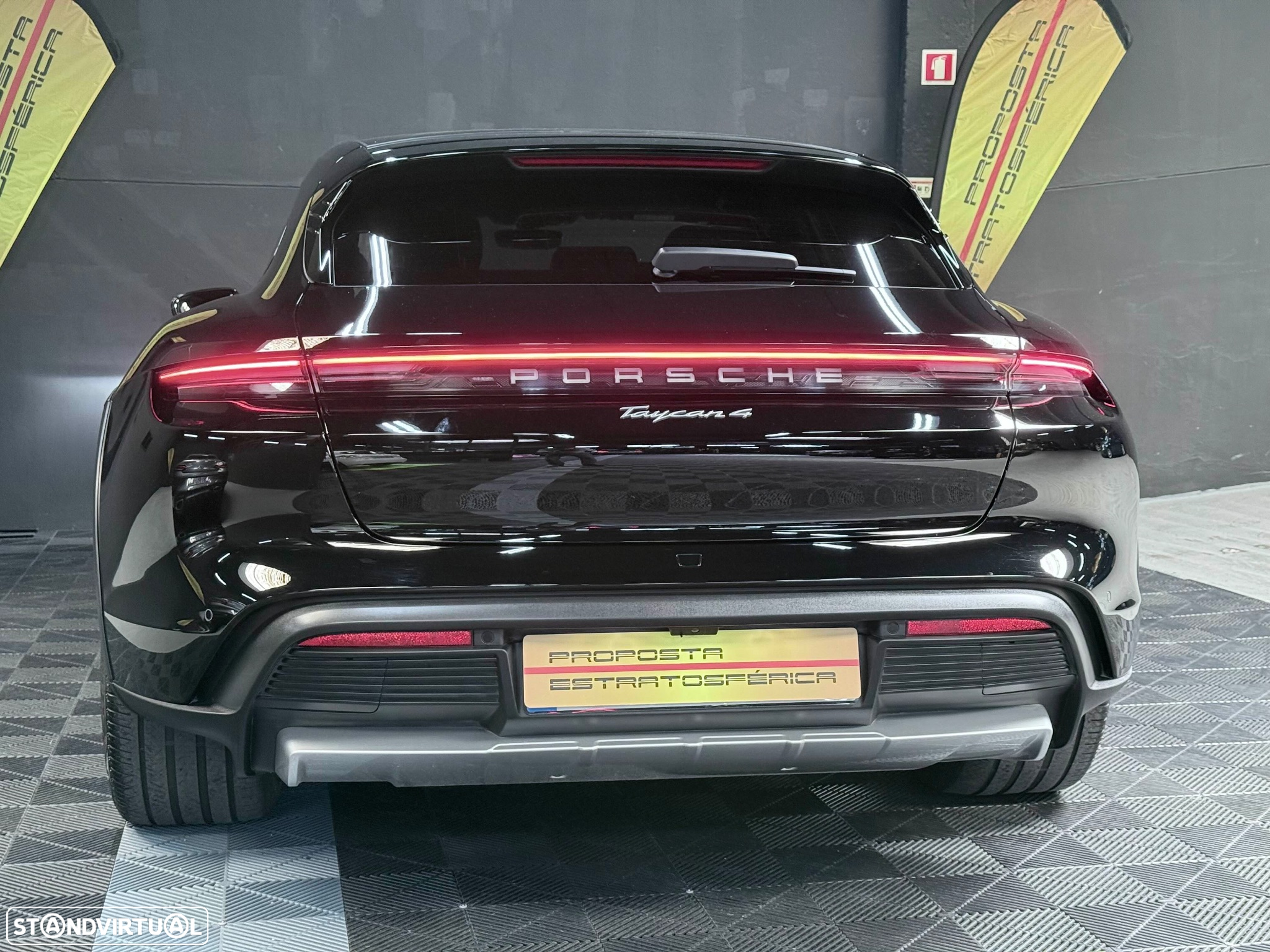 Porsche Taycan Cross Turismo 4 - 4
