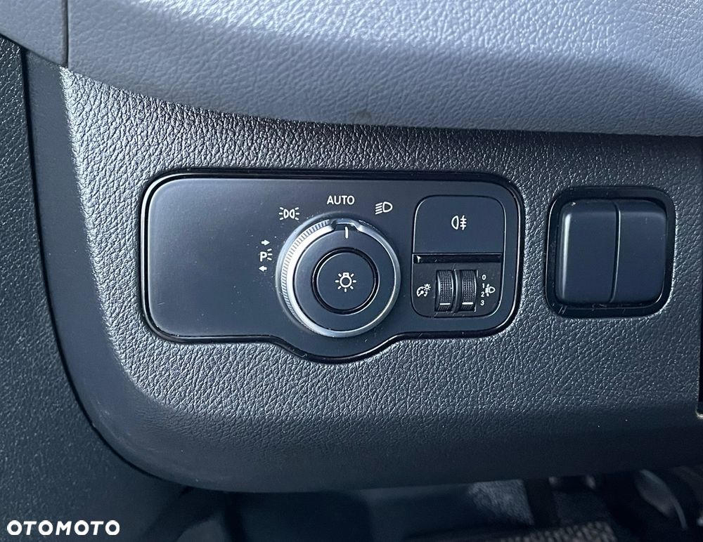 Mercedes-Benz Sprinter - 19