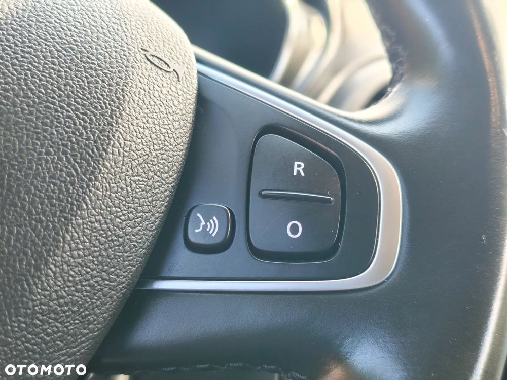 Renault Captur TCe 130 GPF LIMITED - 28