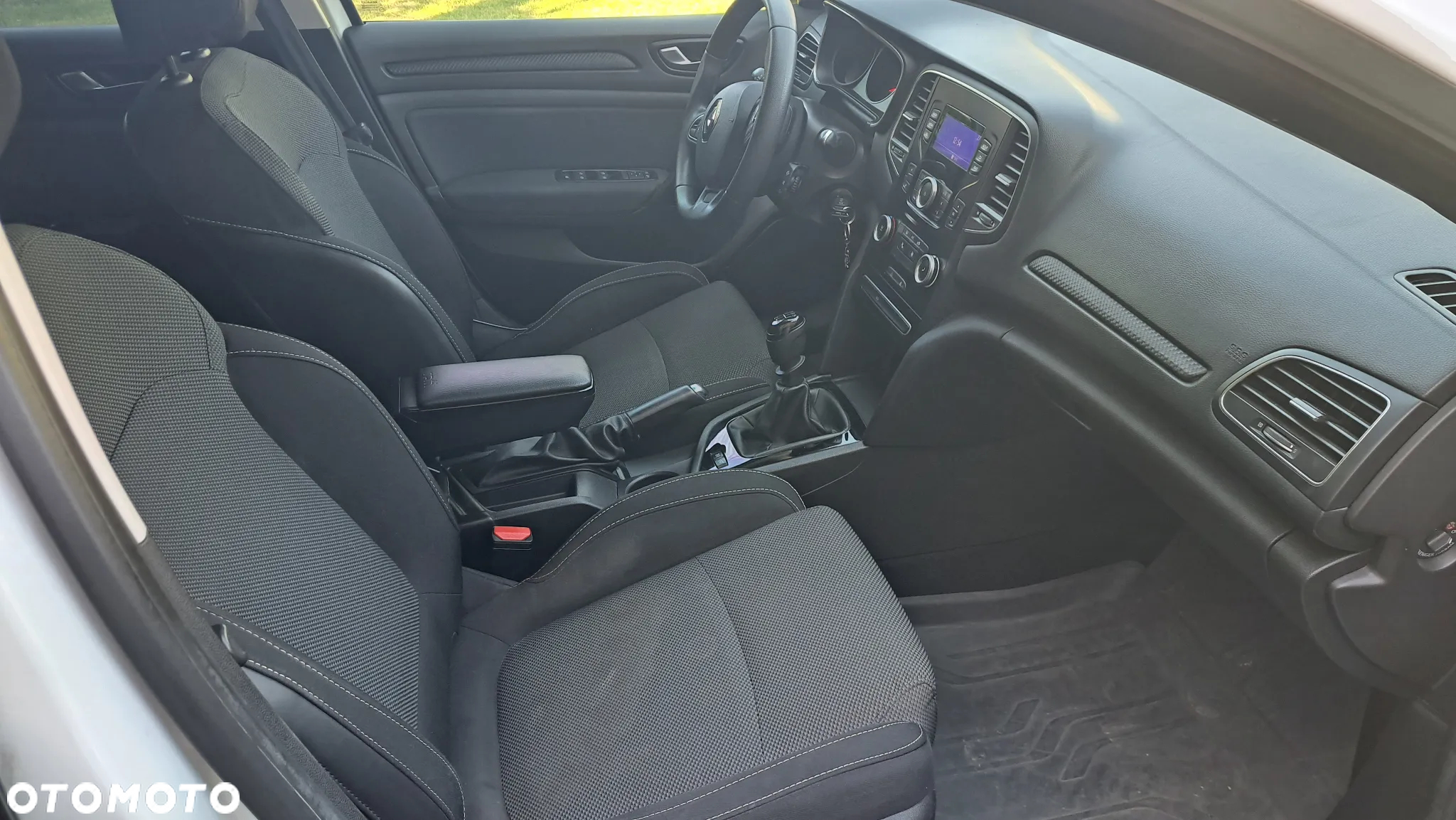 Renault Megane 1.6 SCe Life - 13