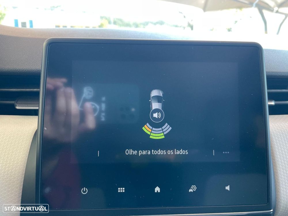 Renault Clio 1.0 TCe Evolution - 21