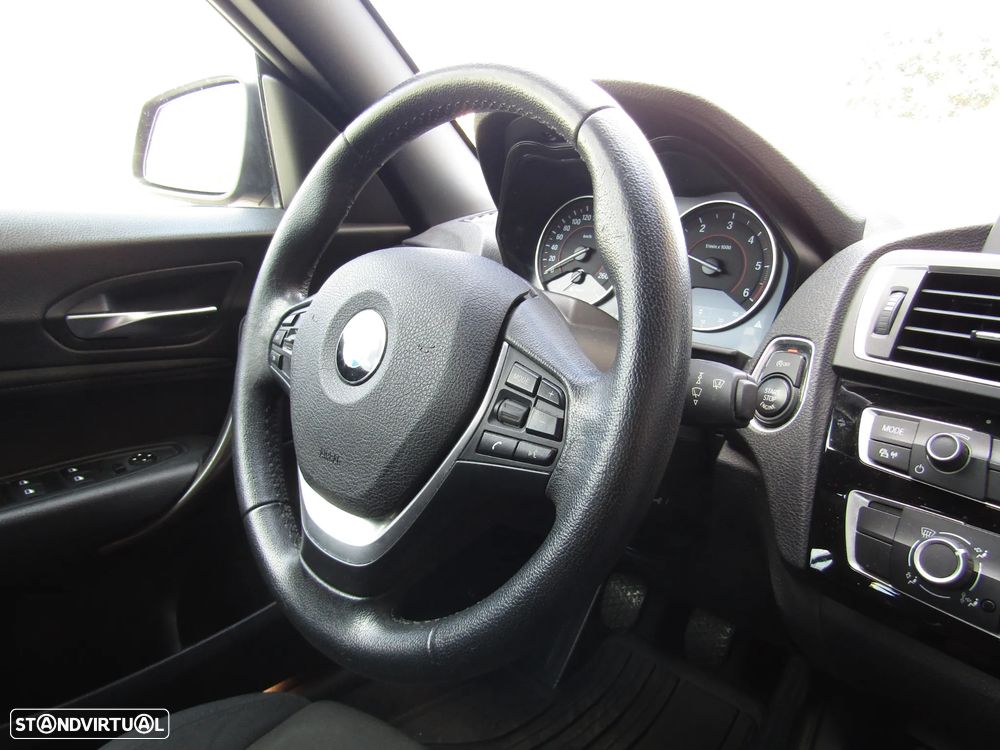 BMW 218 d Cabrio Line Sport - 21
