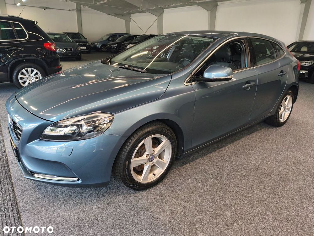 Volvo V40 D2 Momentum - 2