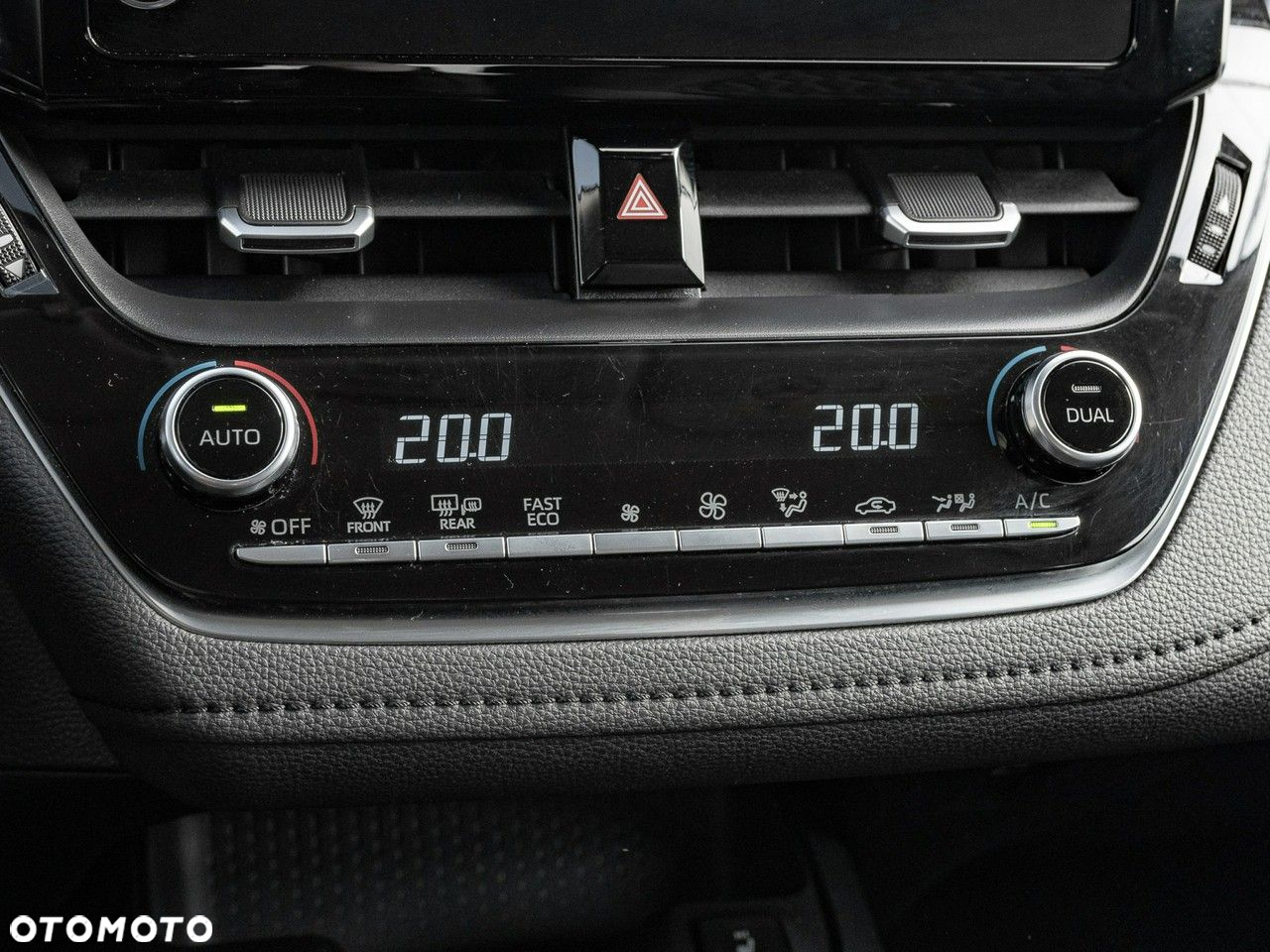 Toyota Corolla 1.8 Hybrid GPF Comfort - 20