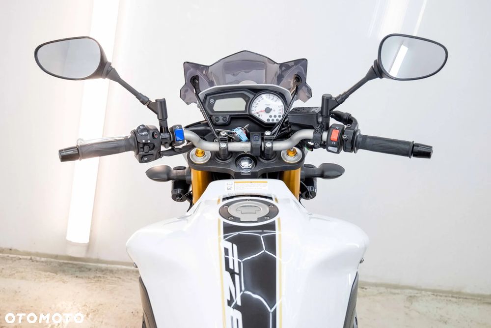 Yamaha FZ8 - 24