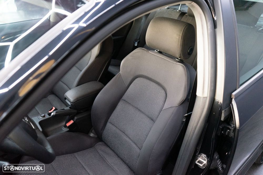 Audi A3 Sportback 1.9 TDi Advance - 6