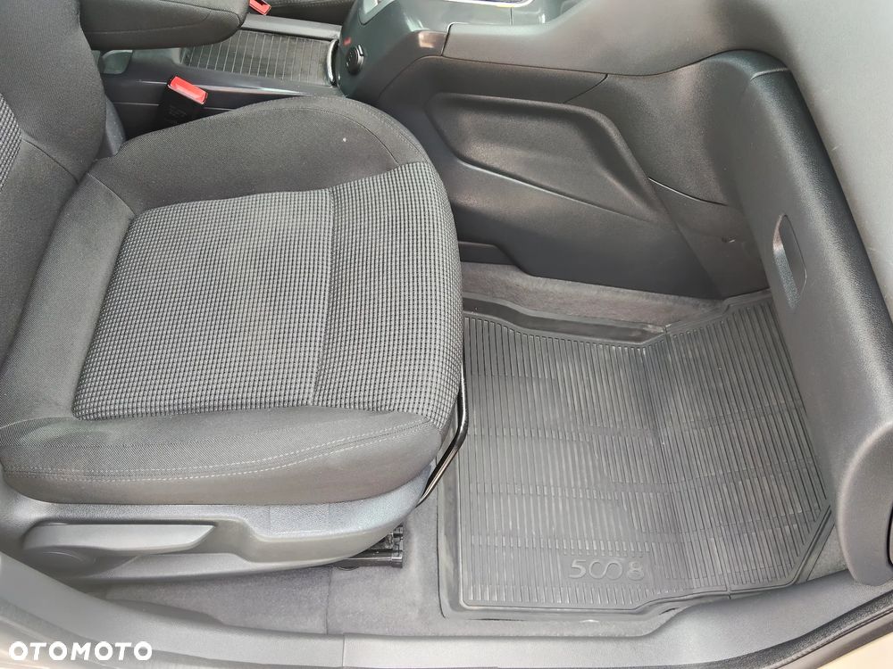 Peugeot 5008 HDI FAP 115 Business-Line - 29