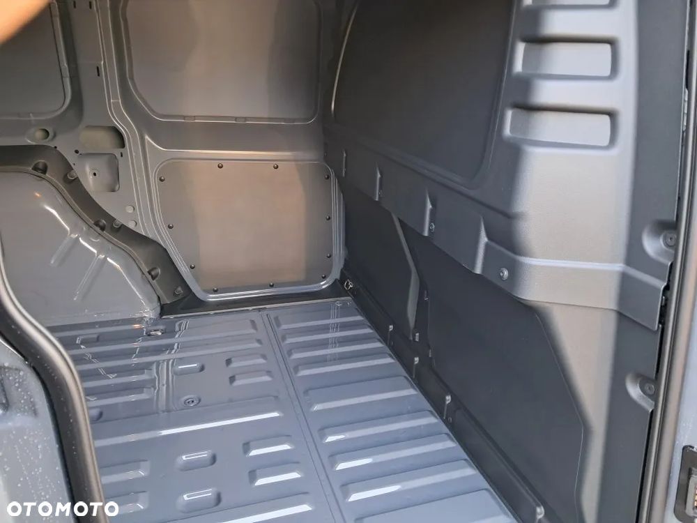 Volkswagen Caddy - 10