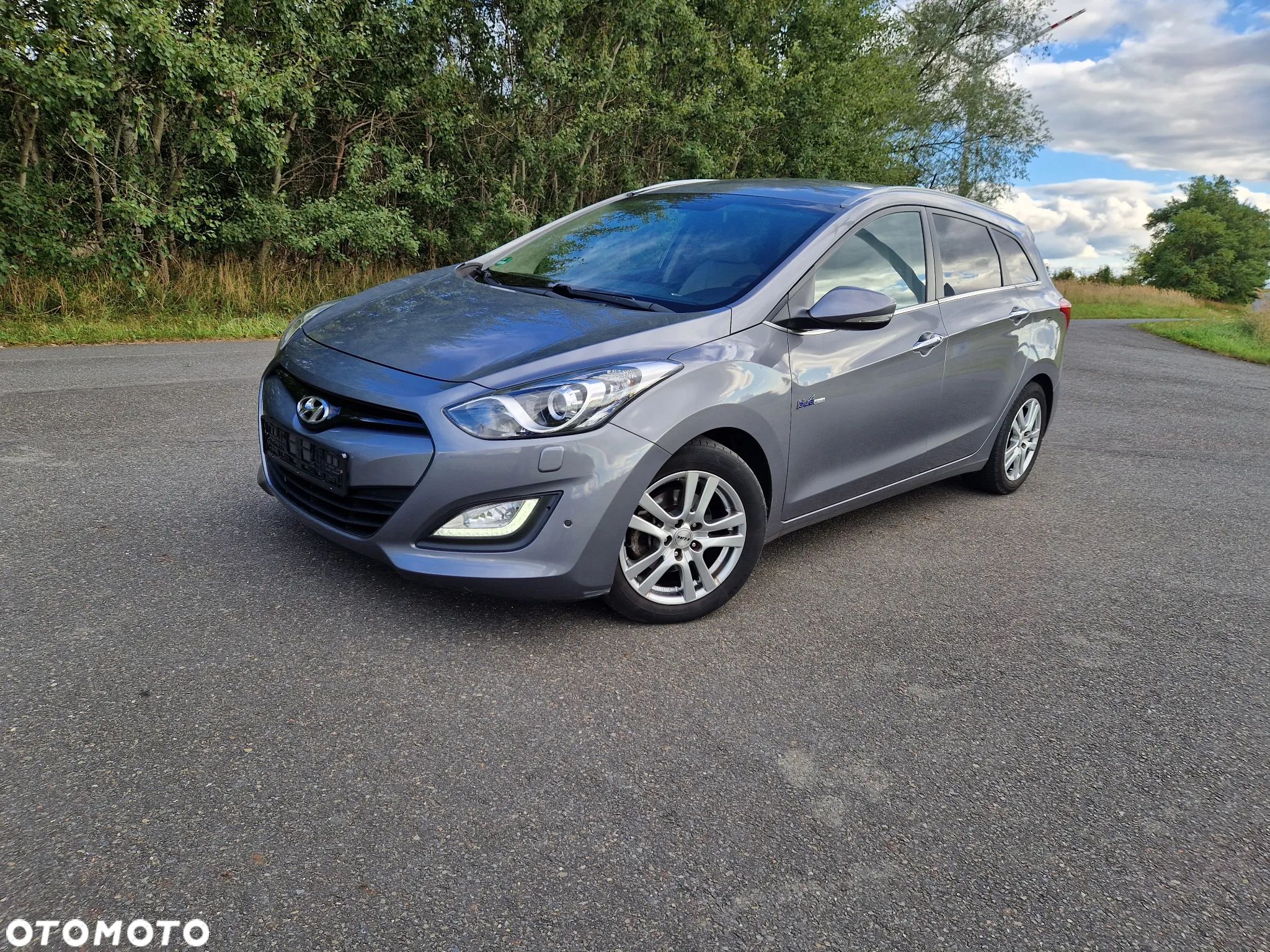 Hyundai i30 blue 1.6 CRDi Trend - 1