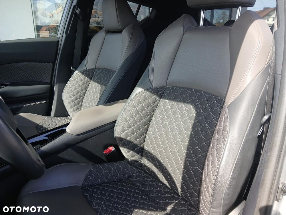 Toyota C-HR 2.0 Hybrid Executive - 39