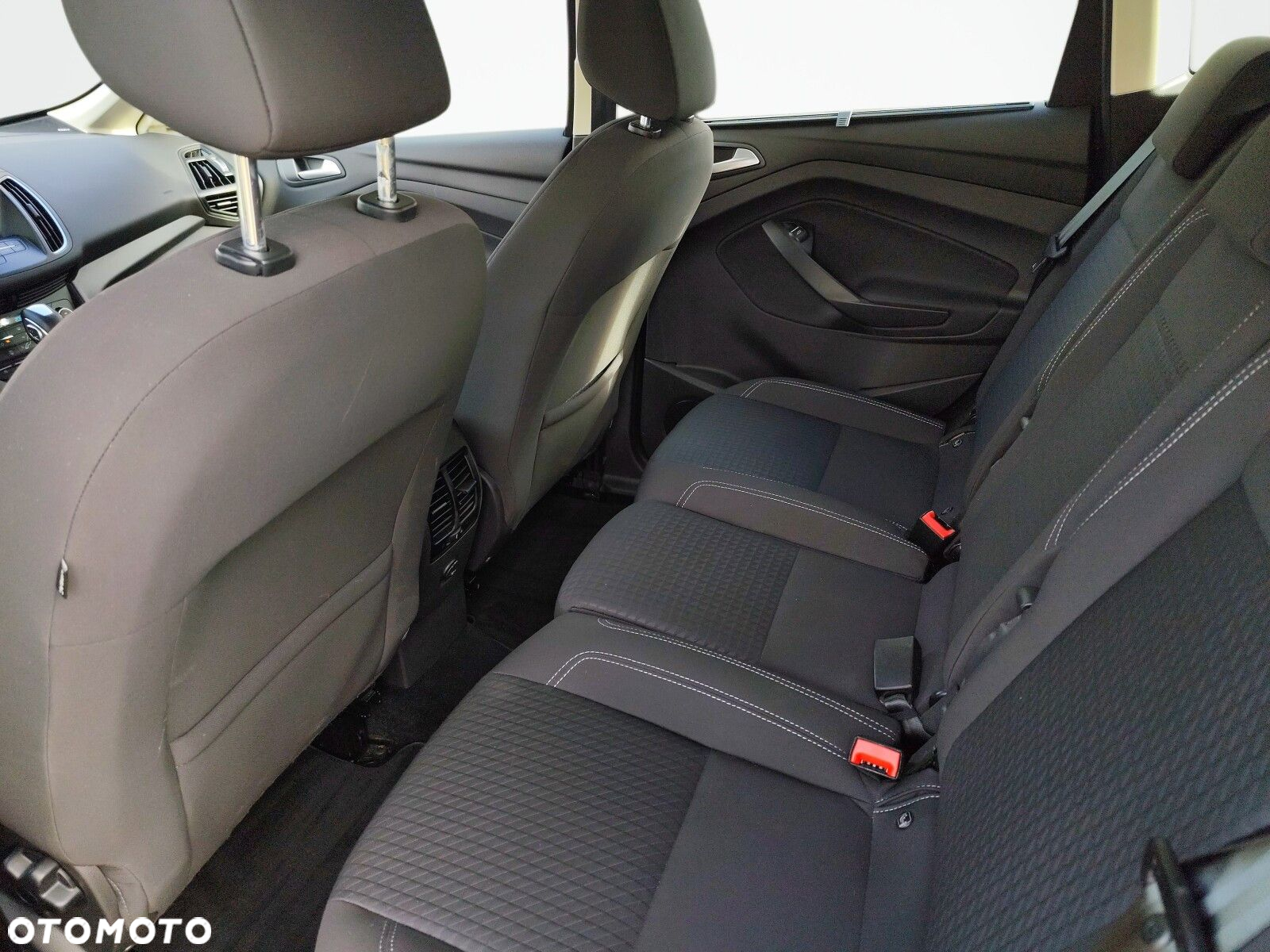 Ford C-MAX - 12