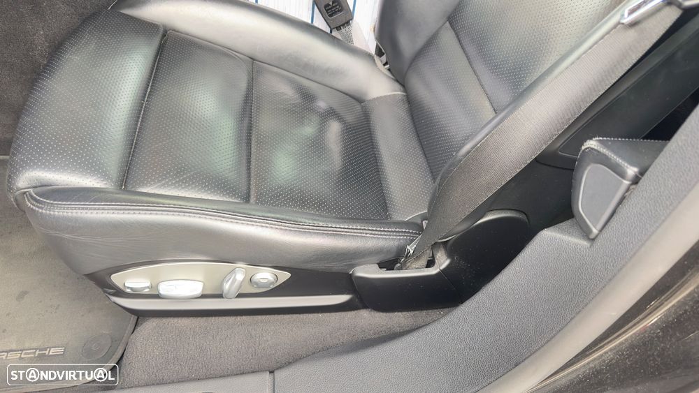 Porsche Panamera - 21