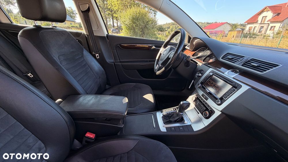 Volkswagen Passat Variant 2.0 TDI DPF Sportline DSG - 16