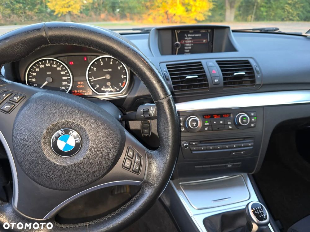 BMW Seria 1 116i - 11