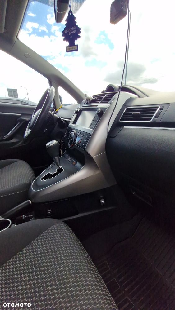 Toyota Verso 1.8 Premium 7os MS - 11