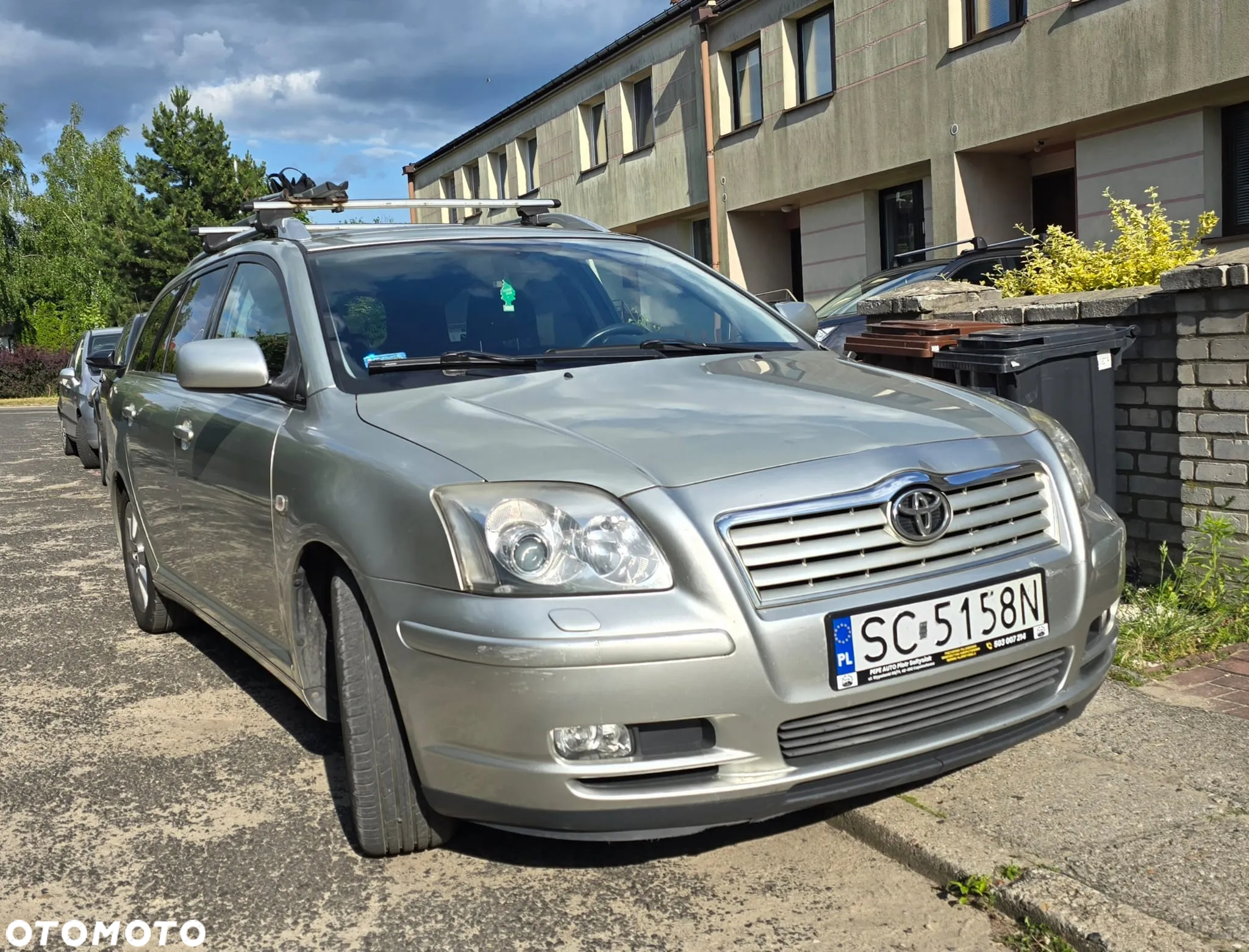 Toyota Avensis - 10